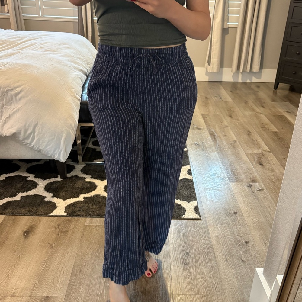 Time and Tru Women's Navy Pinstripe Wide Leg Pants